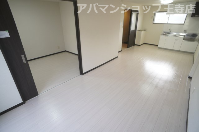 平井マンションの居間・リビング