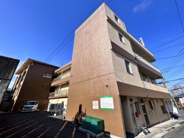 マンションヒライの外観