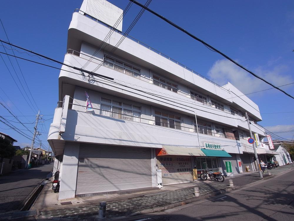 マンションヒライの駐車場
