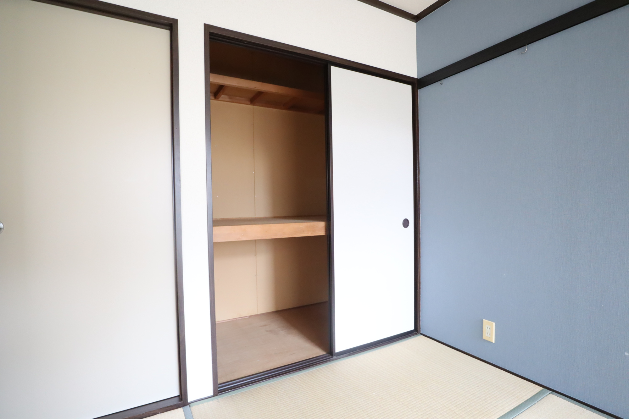 ラフォーレ中川　Ａの収納