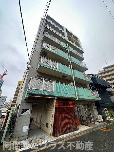 ロワーメゾン岸ノ里の外観