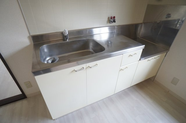 ルミエール四条のキッチン