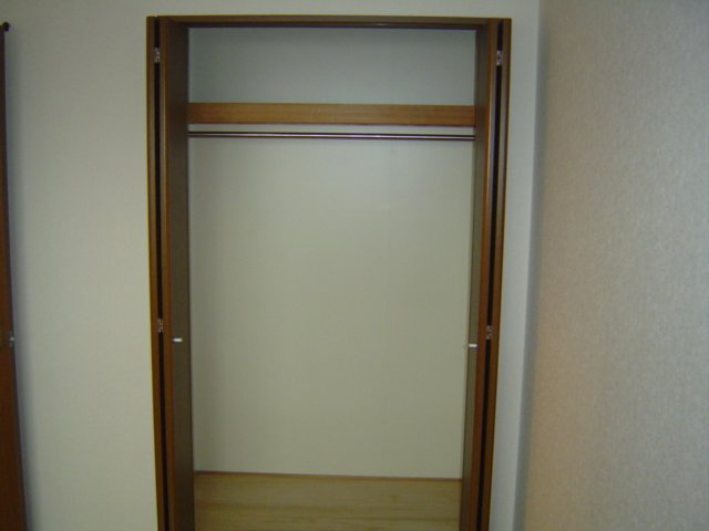 アベニールの収納|クローゼット