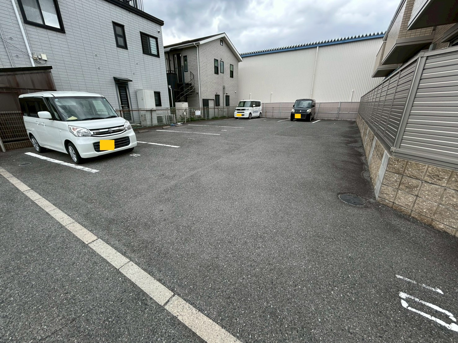ヴィクトワールの駐車場