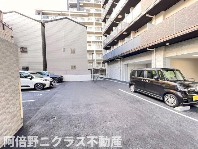 スプランディッド阿倍野の駐車場