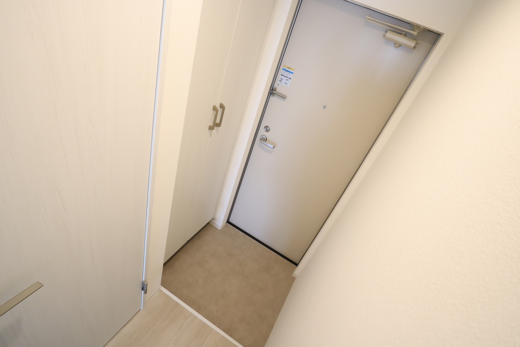 （仮称）ジーメゾン大和高田クレアージュの玄関