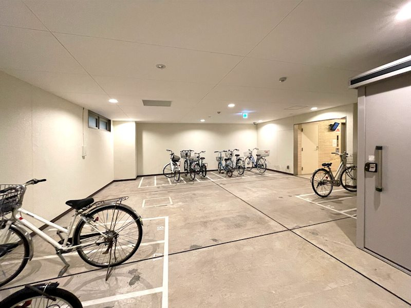 西宮市本町のマンションの外観|駐輪場