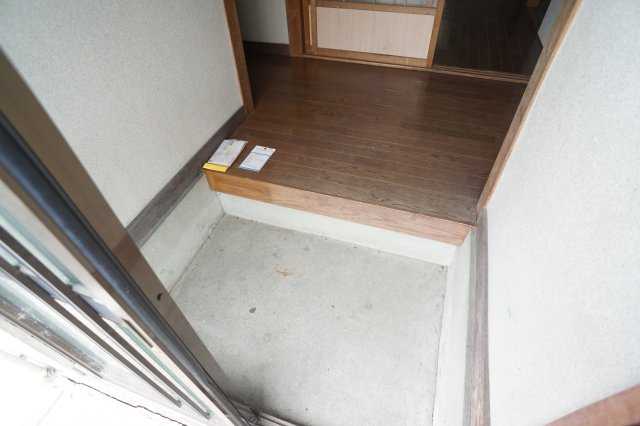 吹角貸家の玄関