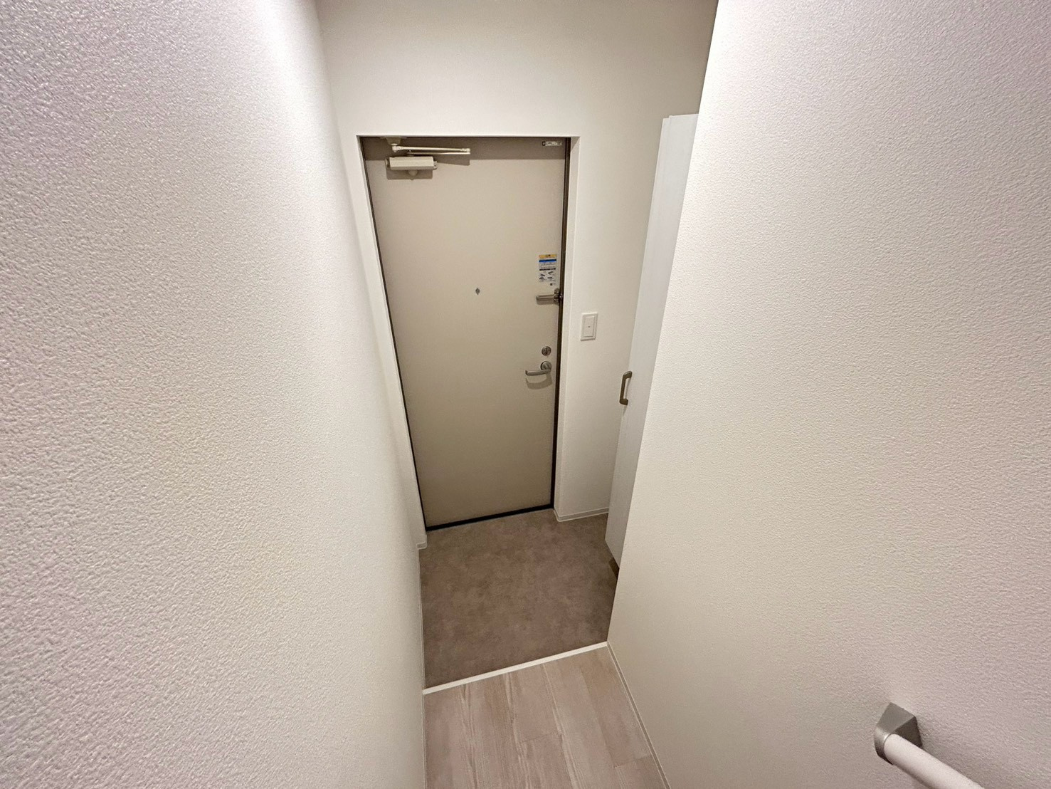 ジーメゾン奈良クレールの玄関