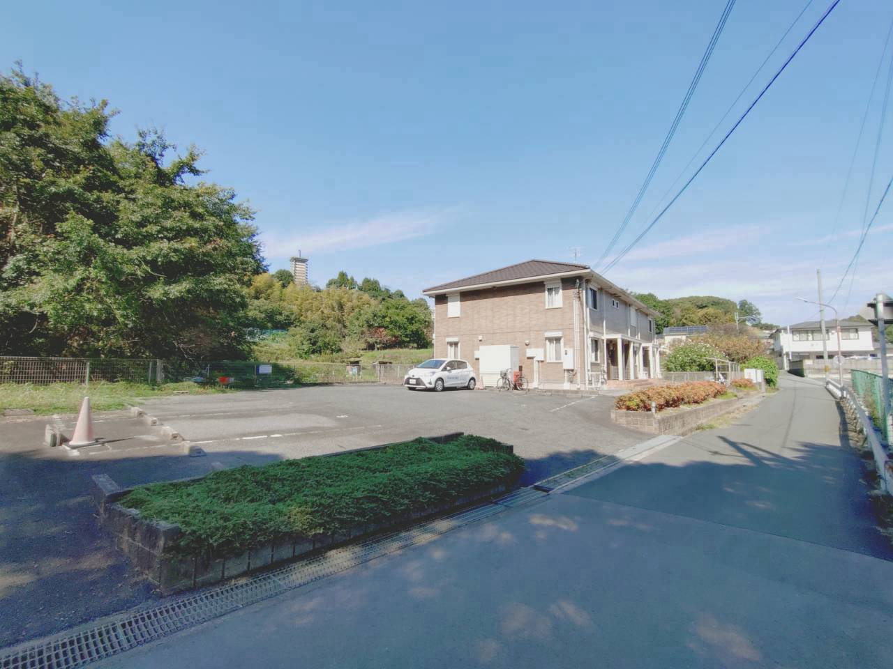 エミネンスコートの駐車場
