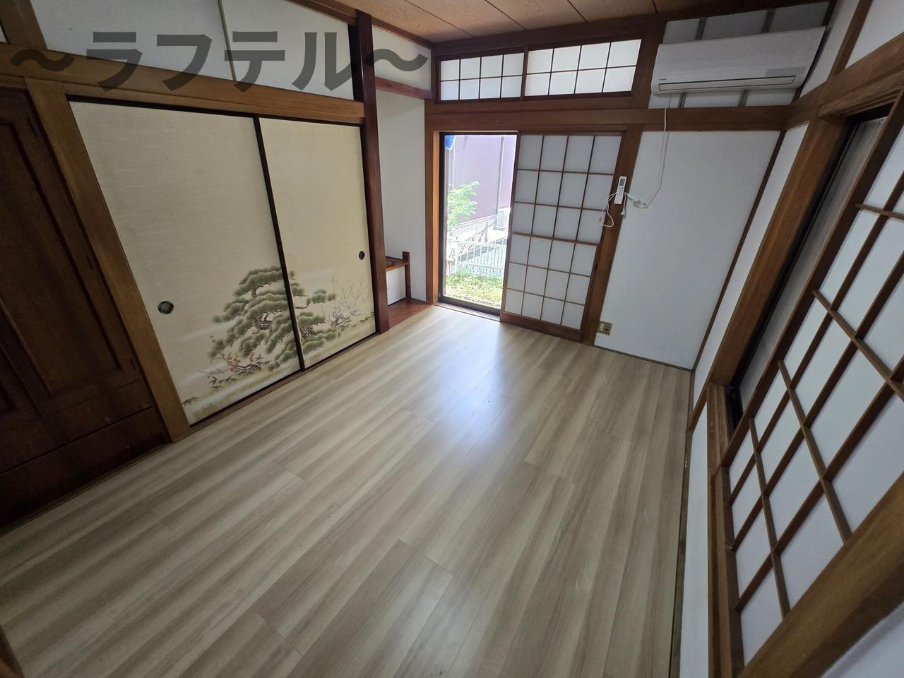 荒幡貸家の居間・リビング
