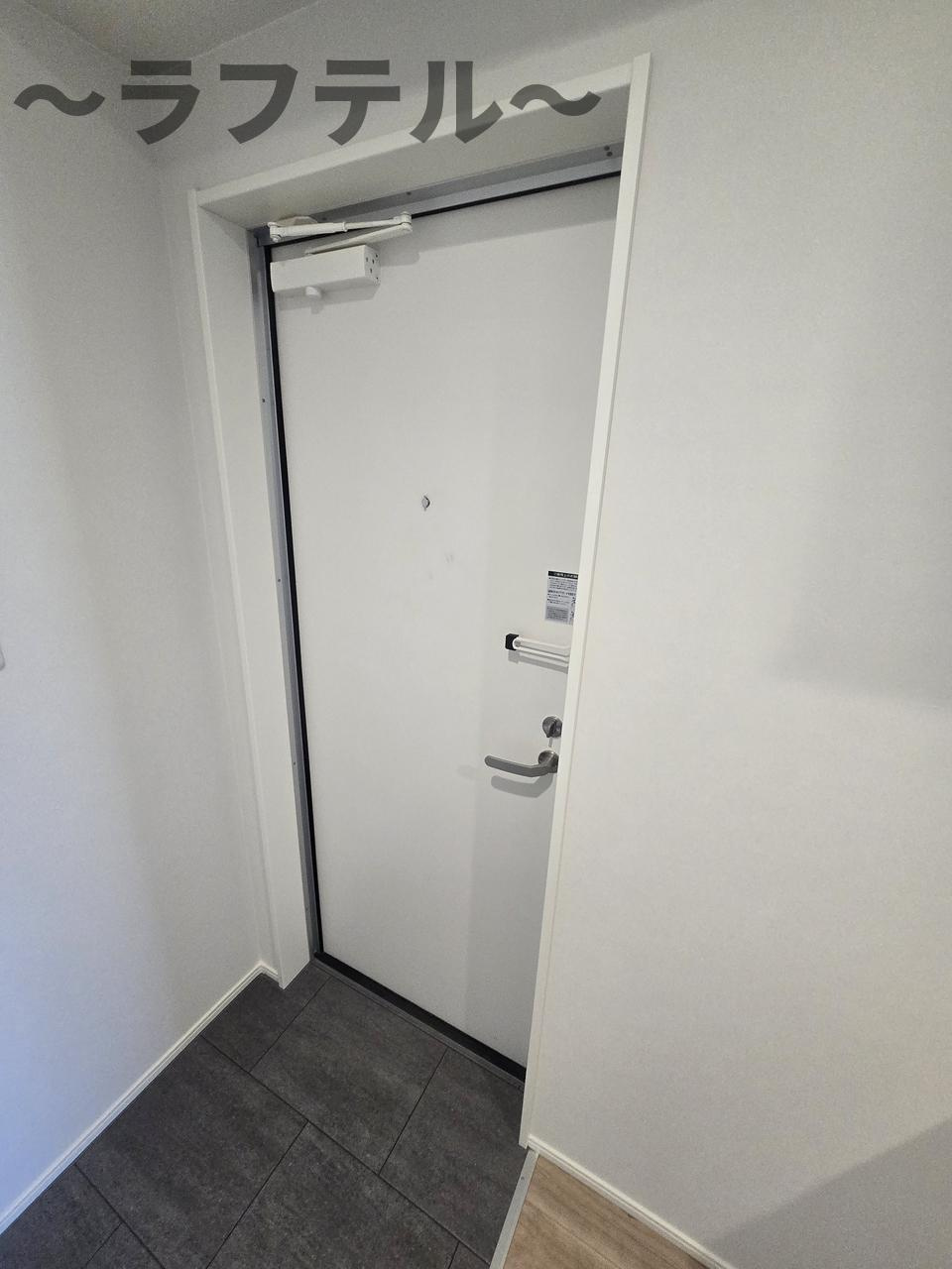 GRADUS 武蔵藤沢Ⅲの玄関|同メーカー施工　別部屋イメージ写真