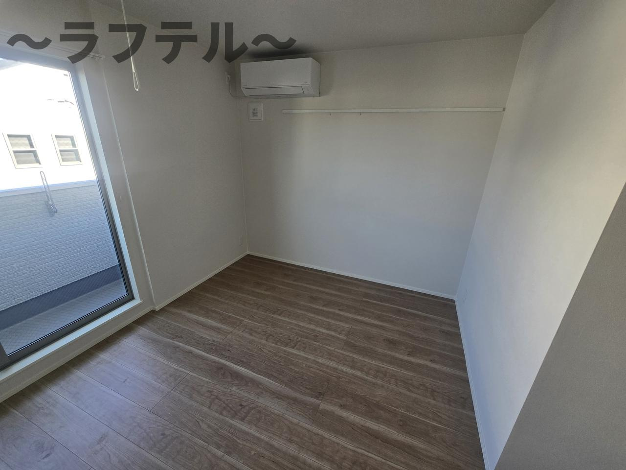 GRADUS 武蔵藤沢Ⅲの居間・リビング|同メーカー施工　別部屋イメージ写真