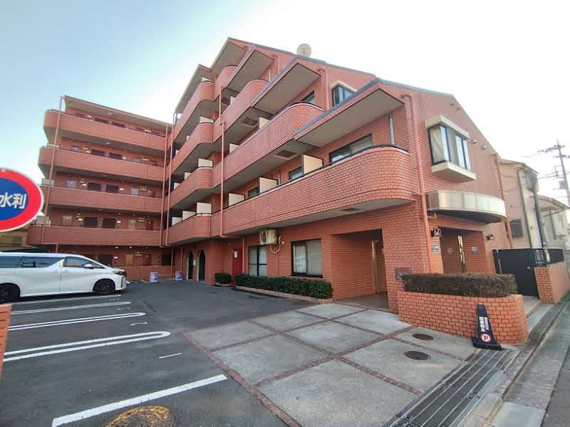 所沢市東住吉の賃貸マンションの外観