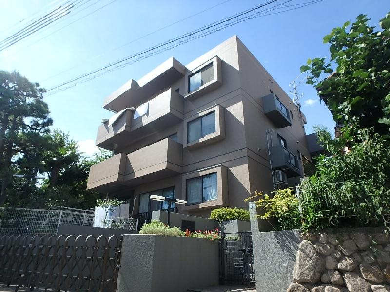 フォレスト岡本の外観