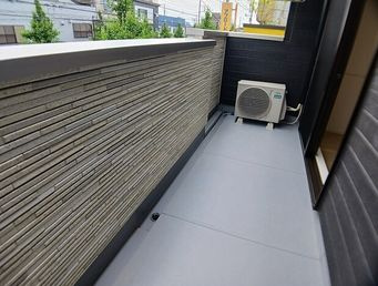 メヌエットのバルコニー