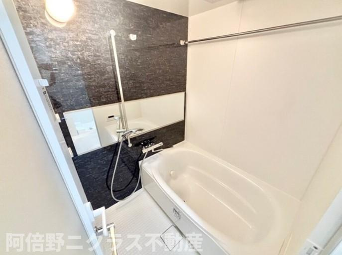 スプランディッド上本町WESTⅡの浴室|内装は別部屋の参考写真です。