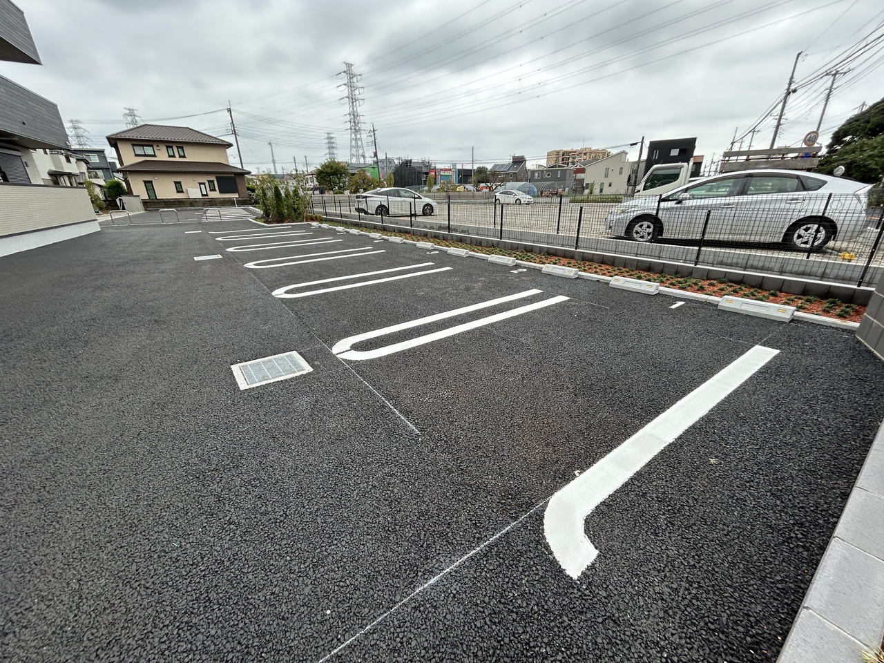 ロンフルールの駐車場