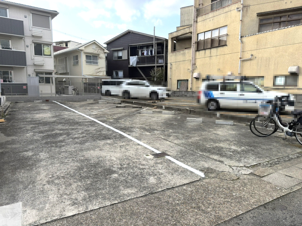 松田パーキングの外観