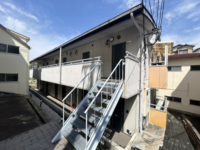 ダイワ学園前ロジングハウスＣのエントランス