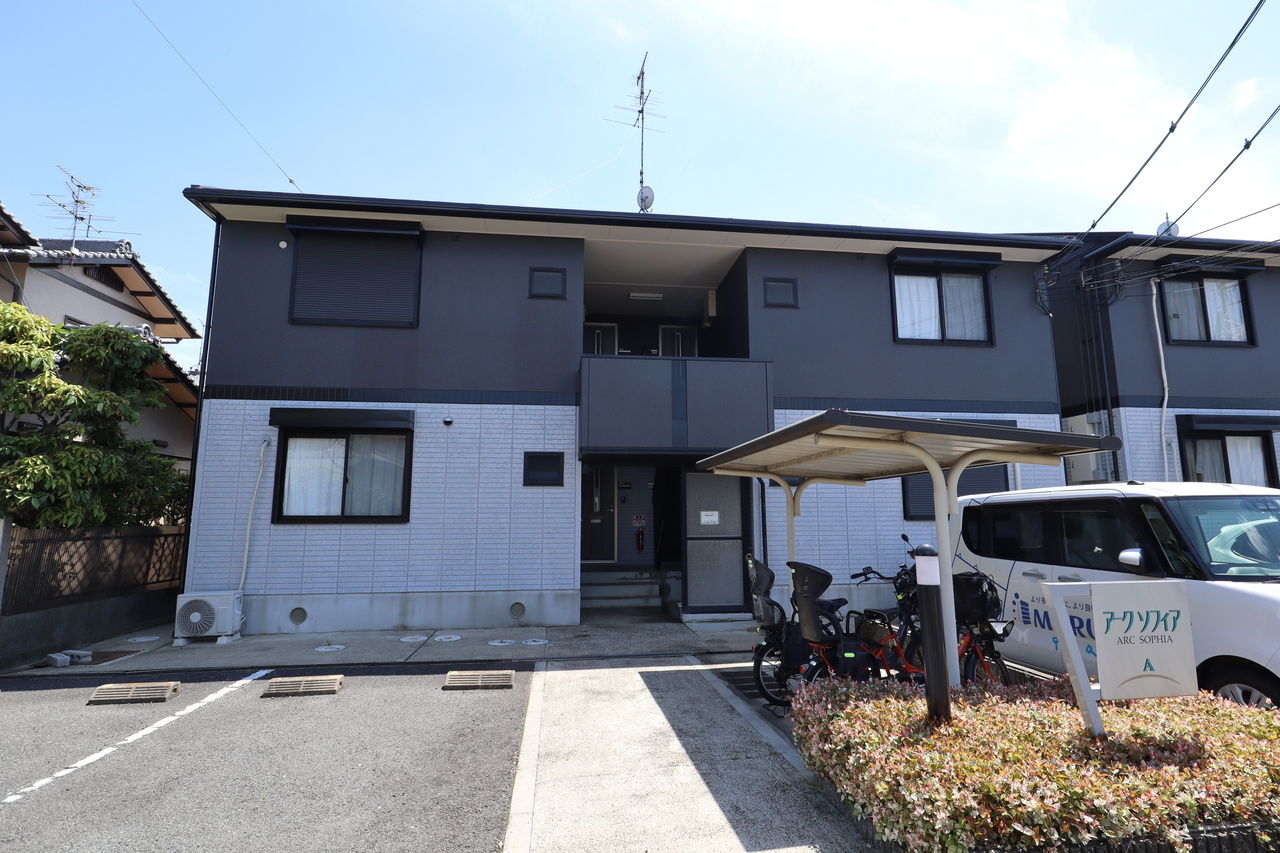 アークソフィアＡ棟の駐車場