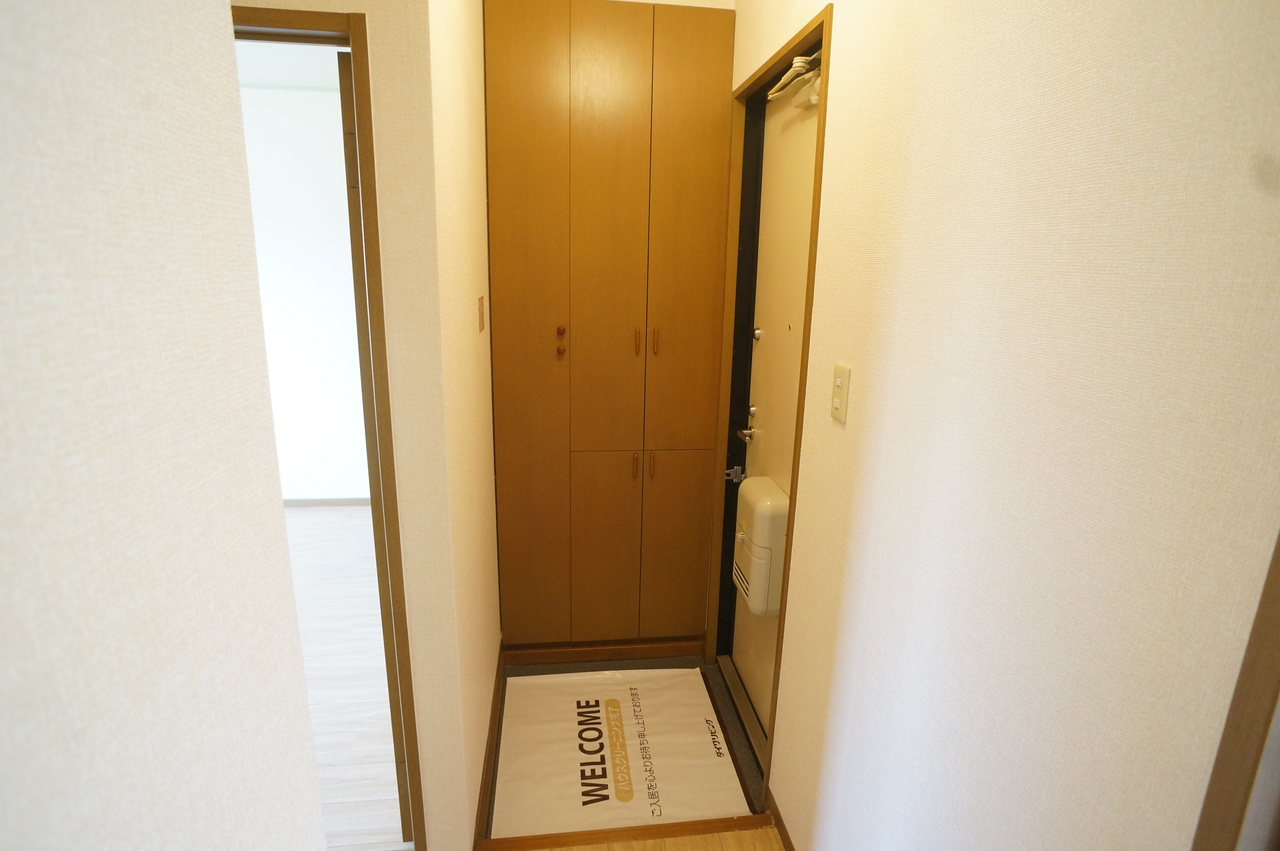 ジュネスコート　Ｂ棟の玄関