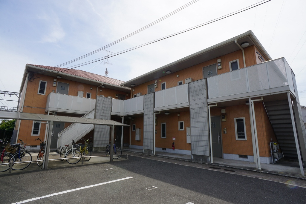 ルイシャトーの駐車場