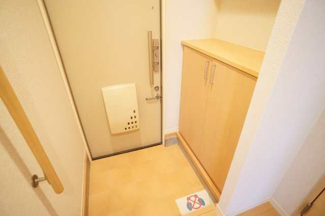 サンプレジールの玄関