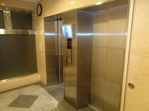 ライオンズマンション烏丸通のその他|エレベータ　※前回募集時／２０２２年４月の写真