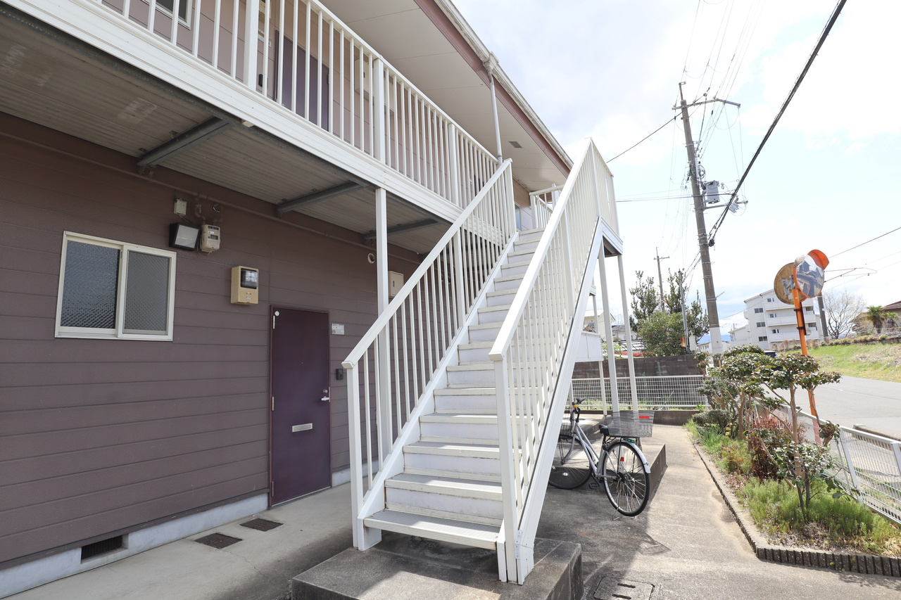 ヴィラージュ島田のエントランス