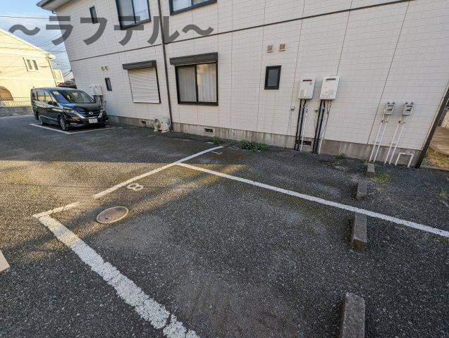 グランドール下山口Bの駐車場