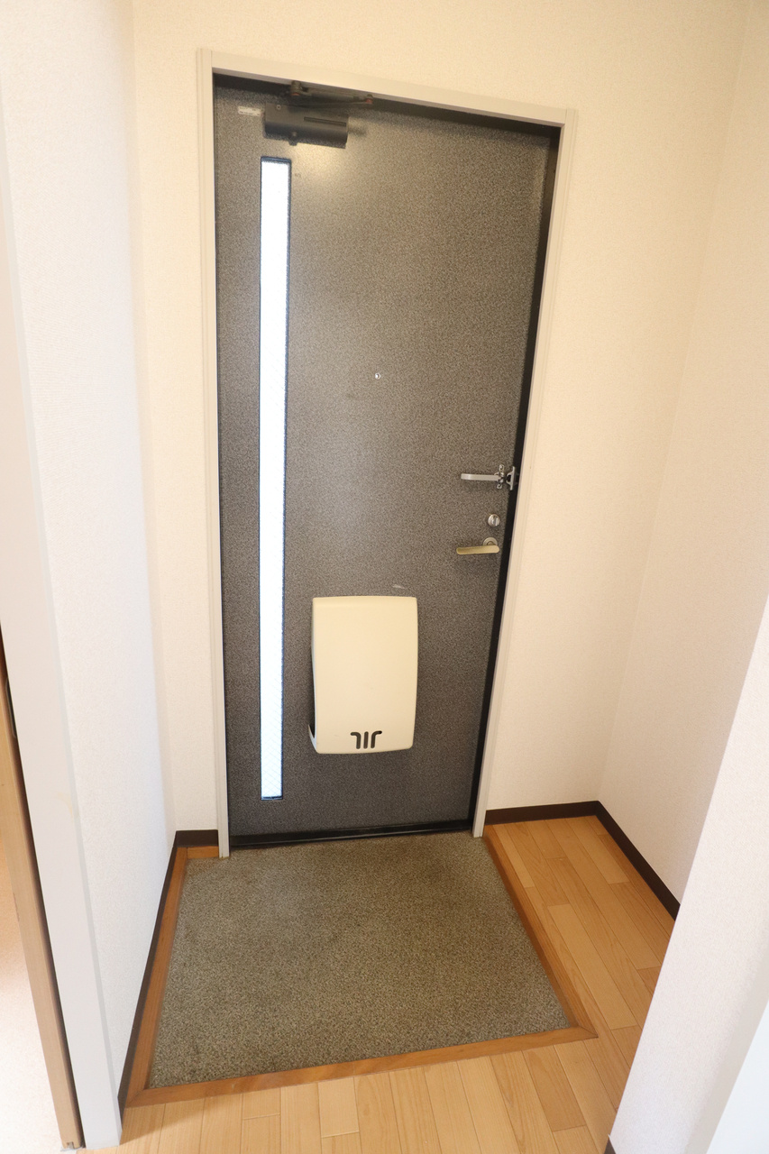 プレミール深田の玄関