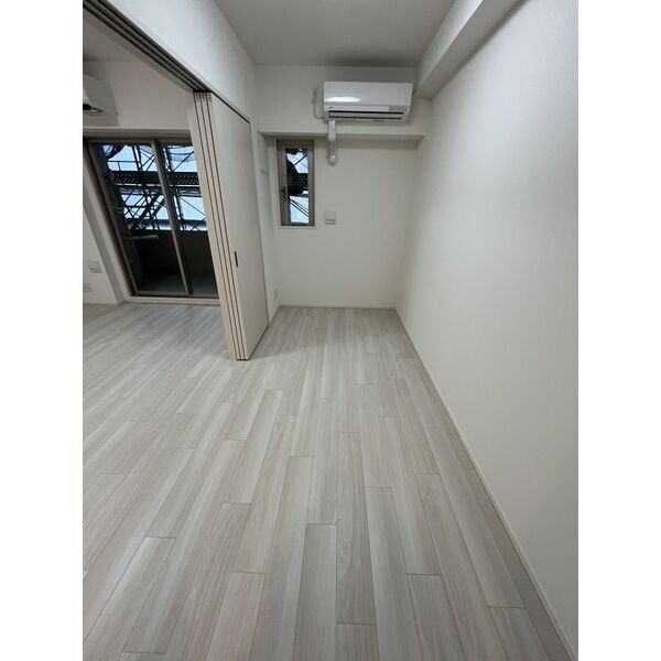 Draw上本町の内装