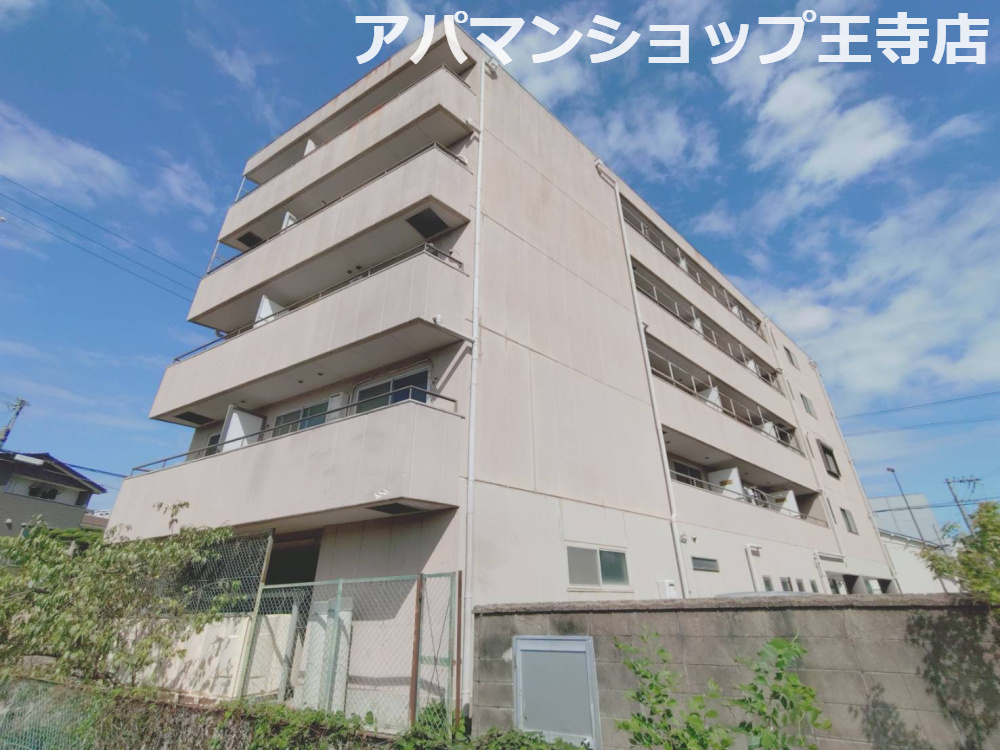 リヴェール王寺の外観