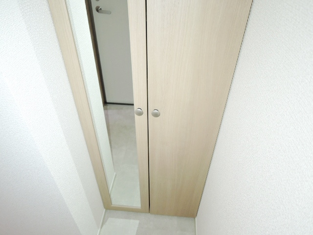 ｒｕｓｃｅｌｌｏ〈ルッシェロ〉の玄関|別号室の参考写真です。