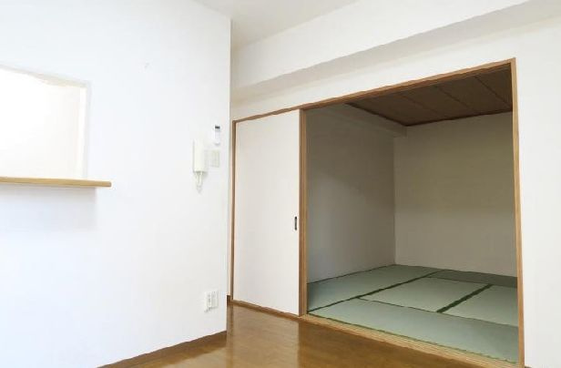 Ｋファースト栄町の居間・リビング|別室参考写真です。