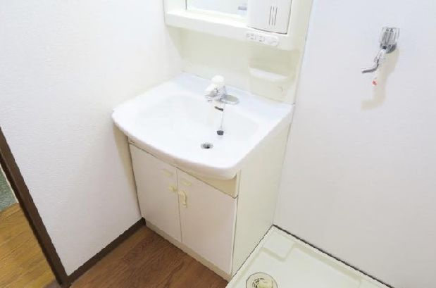 Ｋファースト栄町の洗面所|別室参考写真です。
