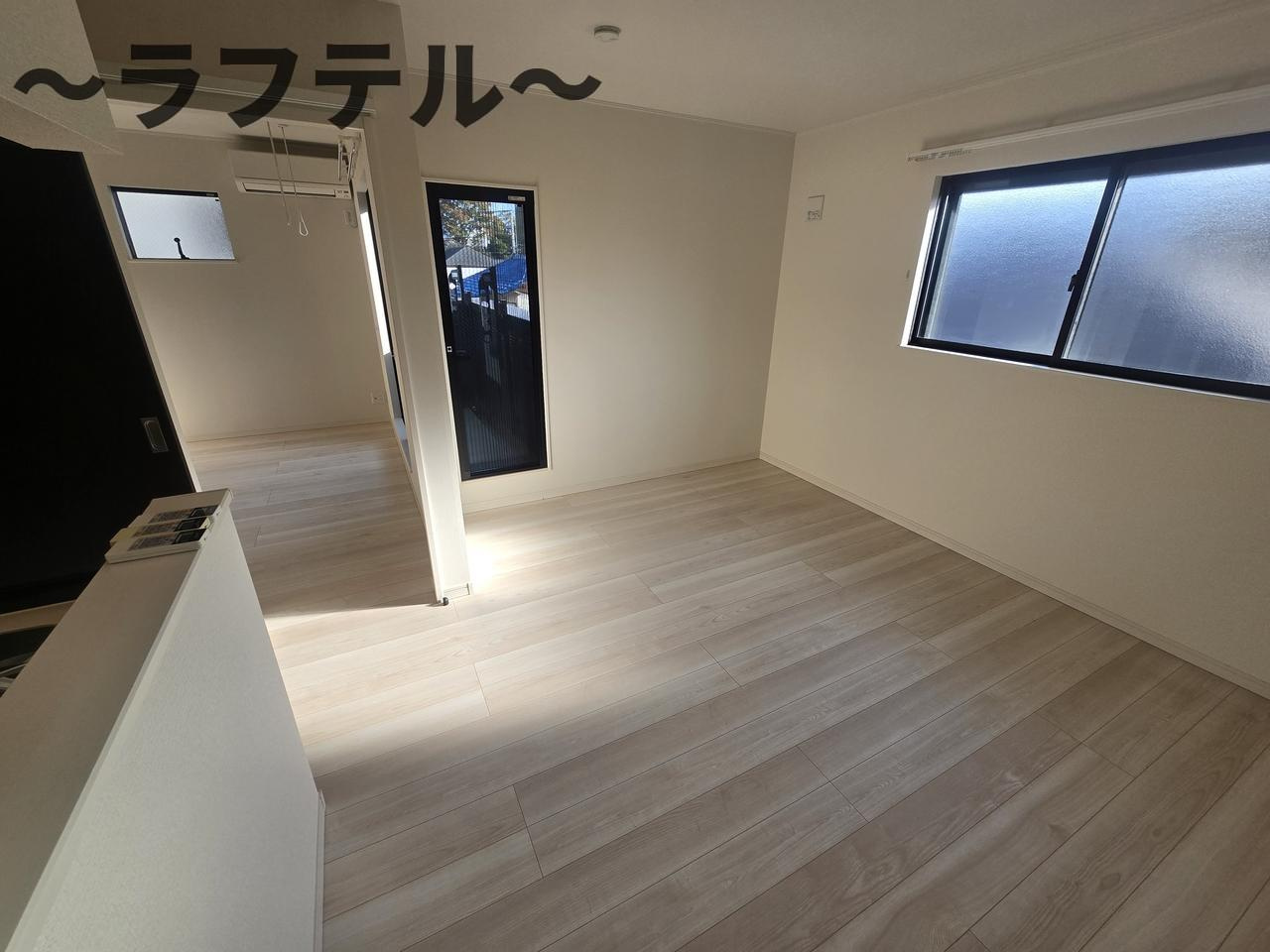 オフィン ラコーデの居間・リビング|別部屋イメージ写真