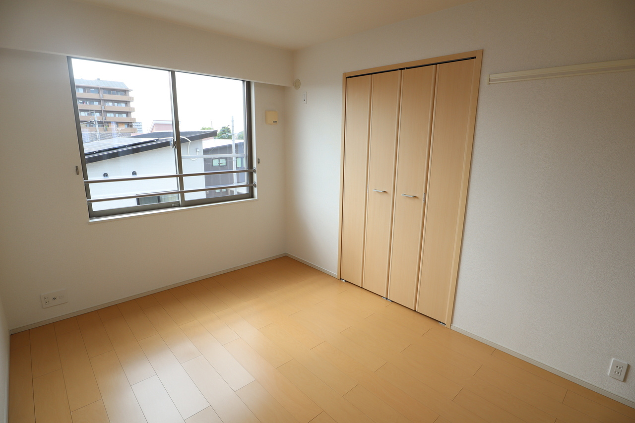 プロフィットの洋室