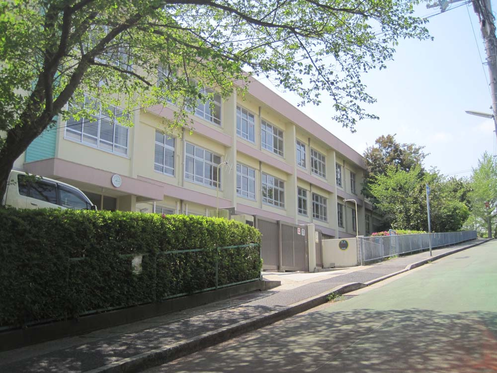 多聞台５丁目戸建の周辺