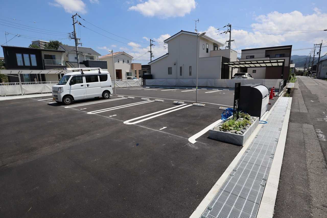 amFuru(アムフル）の駐車場