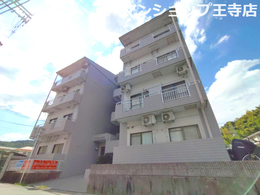 ヤマセン２番館の外観