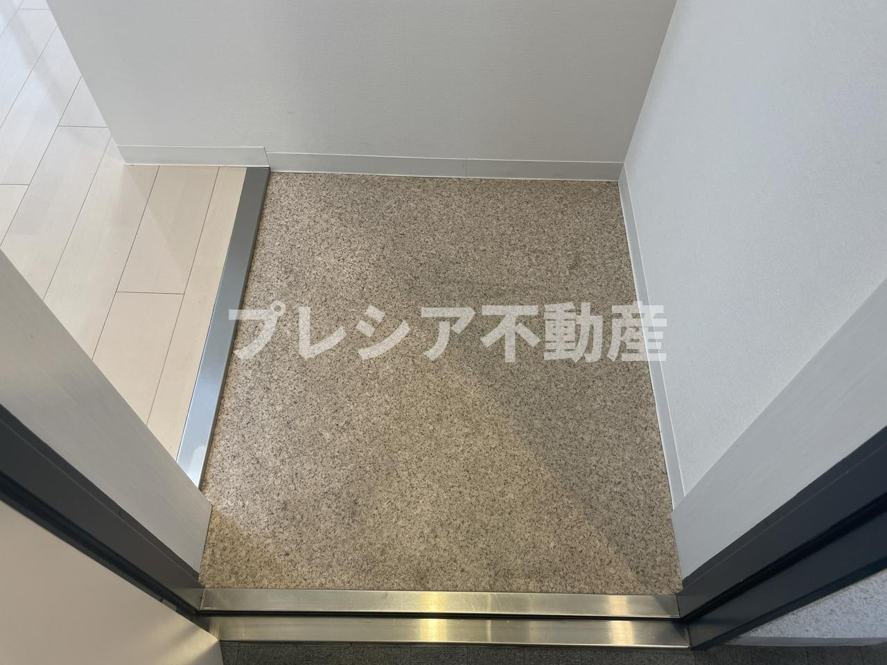 新和ルミエールの玄関