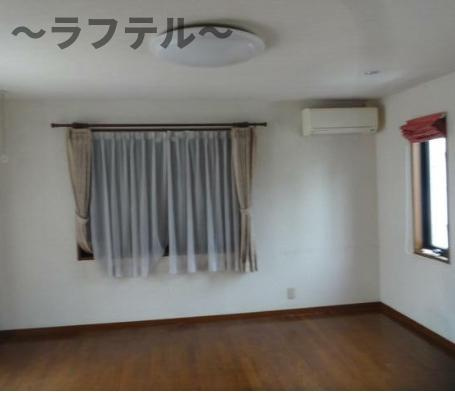 ⼩⼿指町３丁⽬貸家の寝室