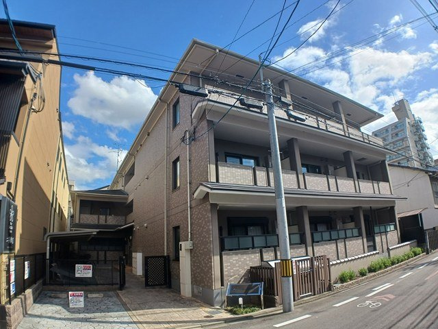 ルミエール西洞院の外観