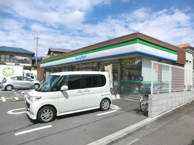 ル　プチ　モンドの周辺