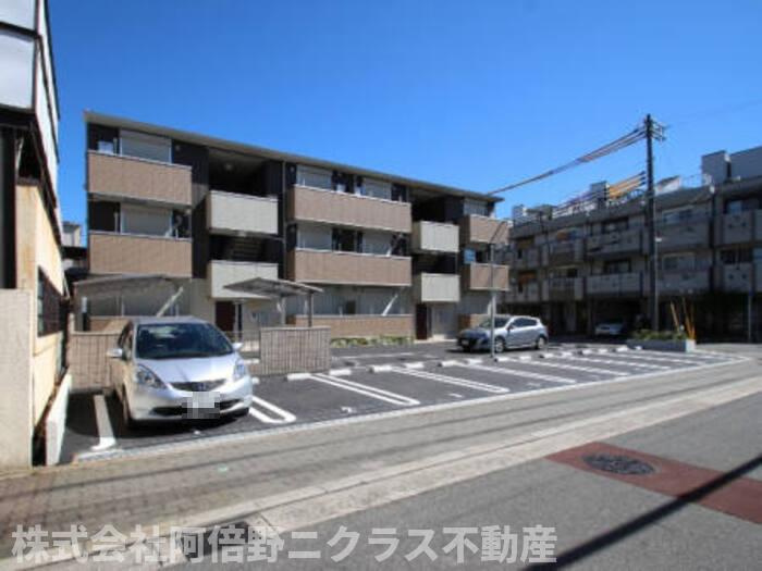 メゾン　ド　フルールⅠの駐車場