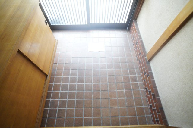 上牧町米山台戸建の玄関