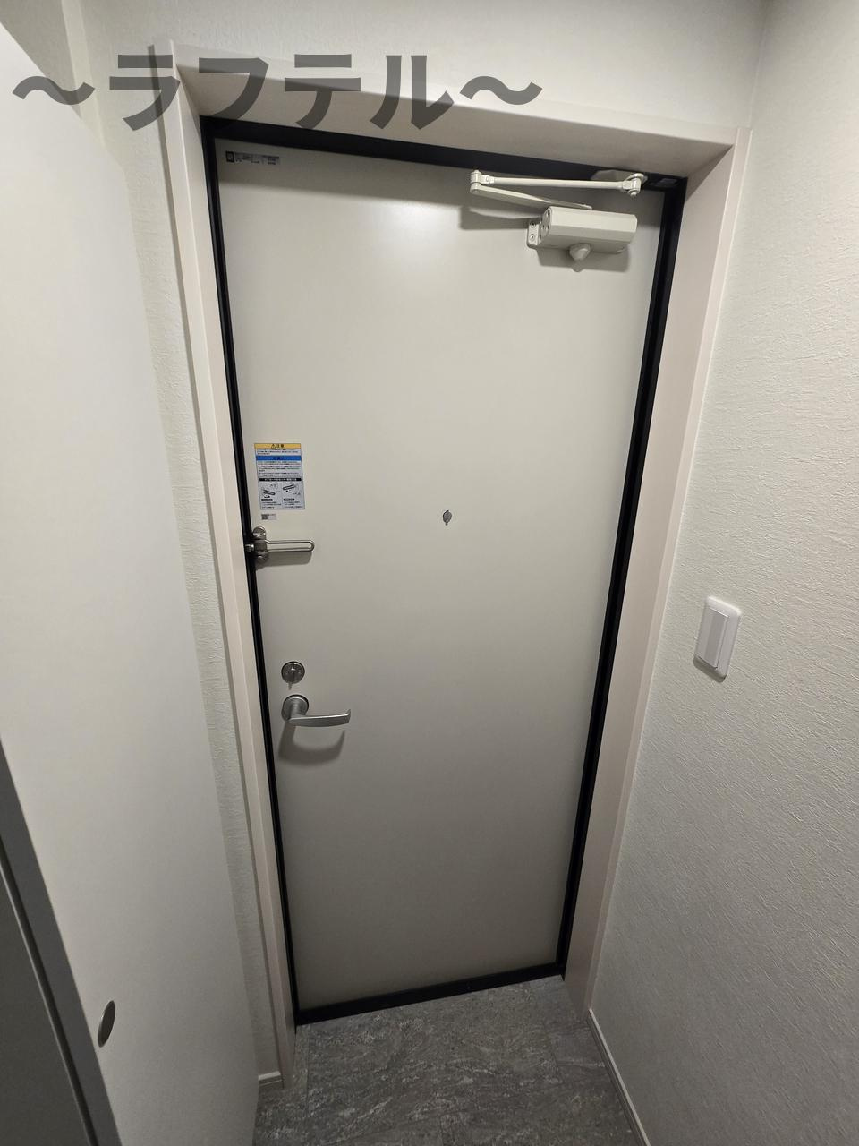 KEIAI RESIDENCE 新所沢の玄関
