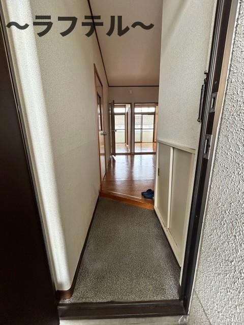 メゾン月見野の玄関